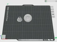 Balle de golf alvéolée et tee d'intérieur — photo 2