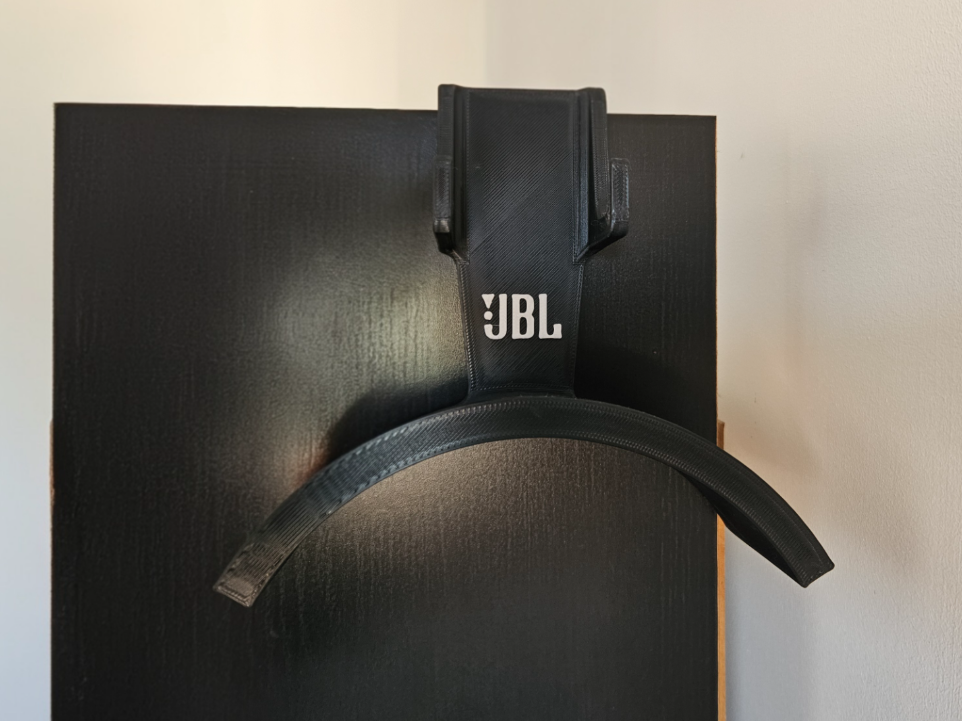 Dual Stand Xbox + JBL – MICKE Desk