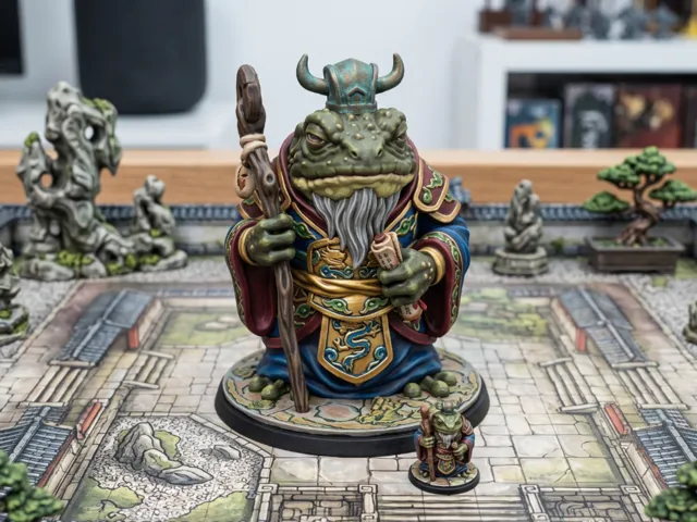 D&D Chinese Frog Wizard mini and statue (2 pieces)