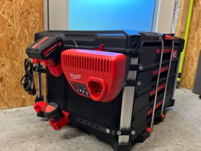 Milwaukee M12 Charger Mount – fits MPMSMS