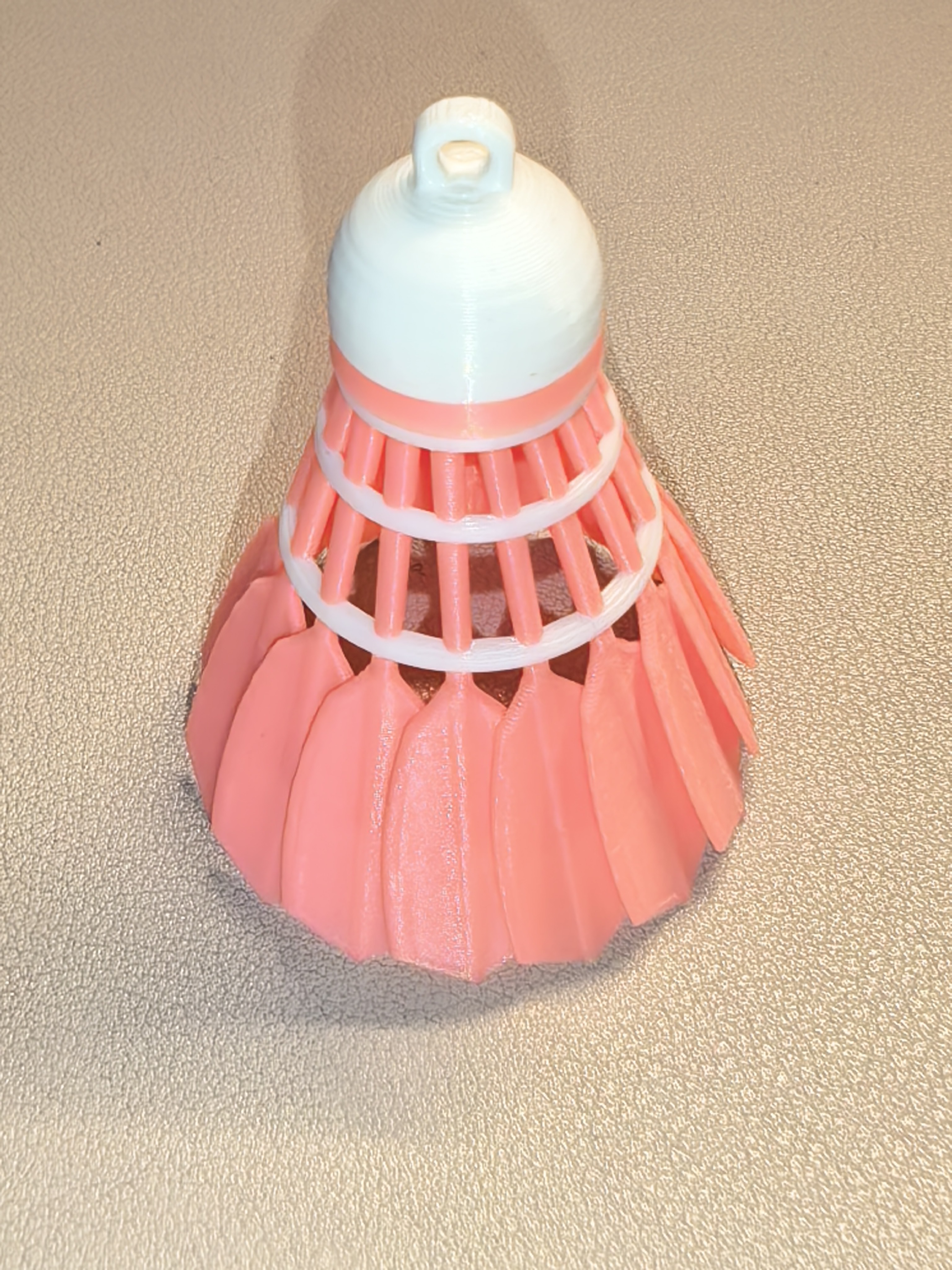 Miniatura 2 do modelo 3D 羽毛球挂饰（螺丝无胶组装，单色多色均可）