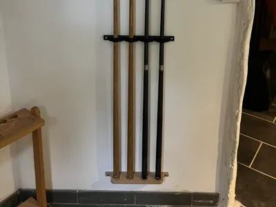 Support for 4 billiard cues