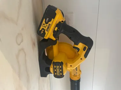 DeWalt DCV100 Wall mount