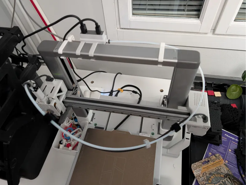 A1 AMS Hub holder - top bar mount