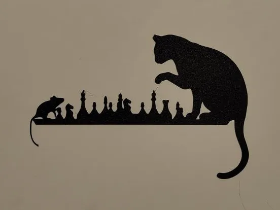 Décoration murale chat et souris aux échecs