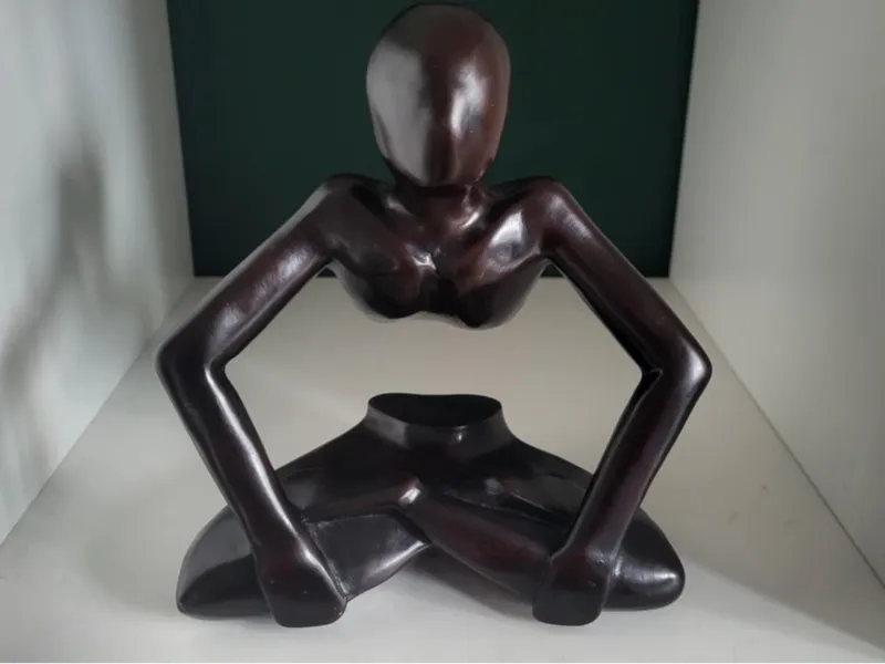 No Belly Man – Minimalist Human Sculpture