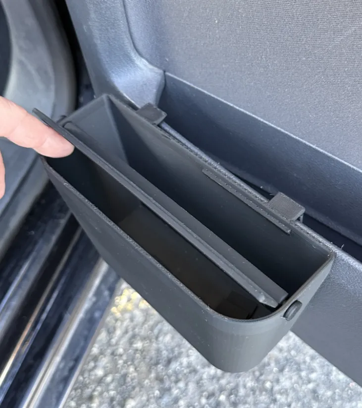 Push Lid Car Door Pocket Trash Bin view 4