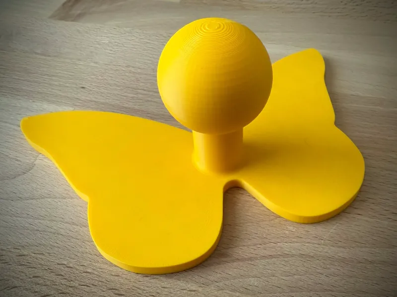 Butterfly shaped cutting template for quilting