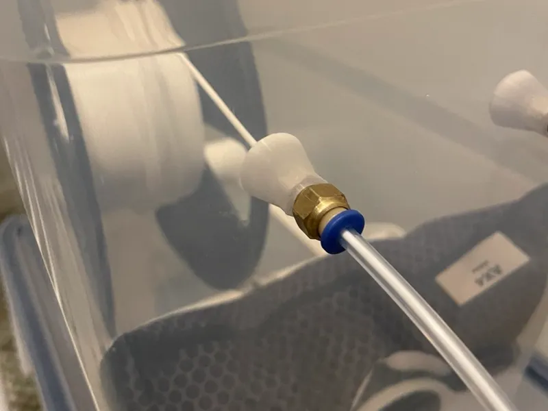 PC4-M6/M10 Nut With Filament Guide