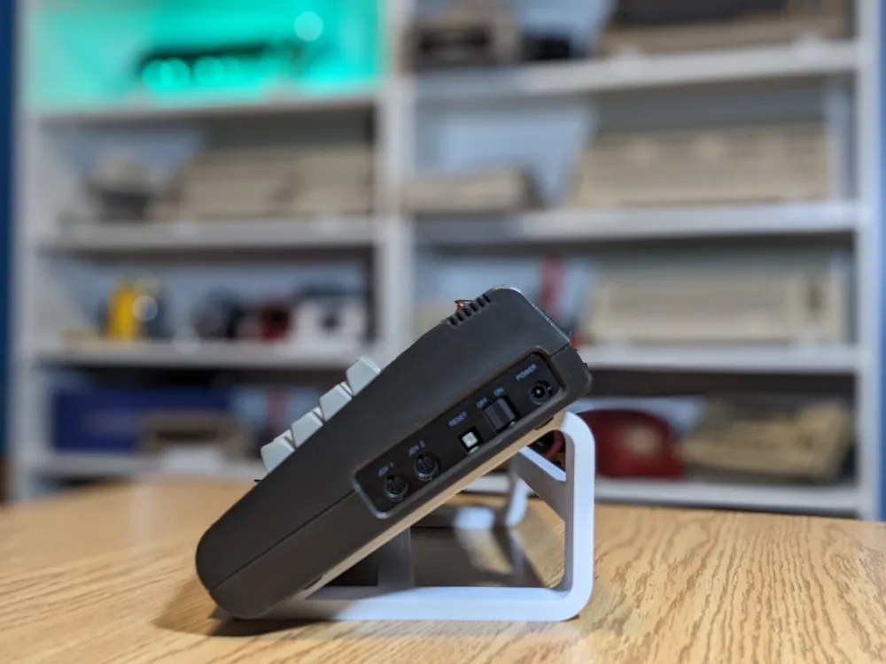 Commodore 64 Display Stand - 35° incline - Free 3D Print Model - MakerWorld