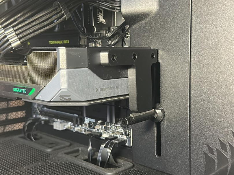 9070 XT 16GB sagging support