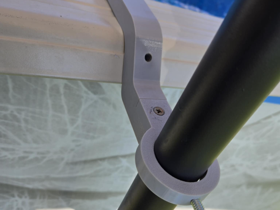 pool rail umbrella mount for metal top rail pools