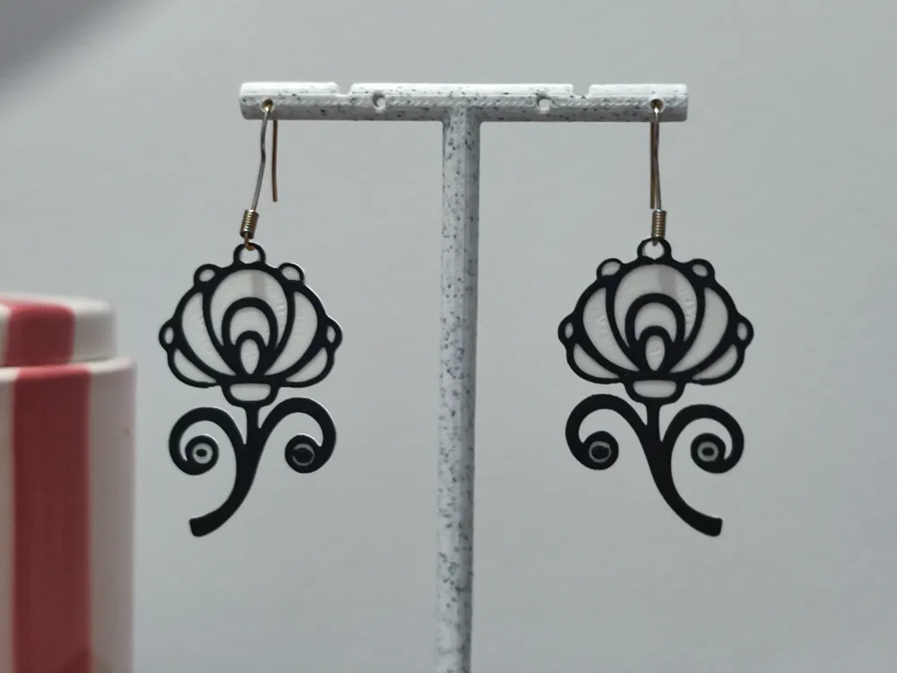 Pendientes: Aretes Lumina Folk. Referencia del modelo original.