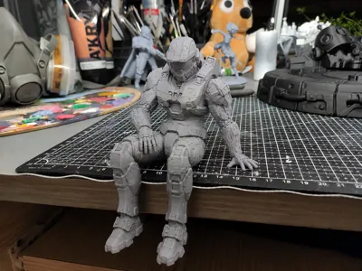 Sitting Master Chief Halo Edge-sitter