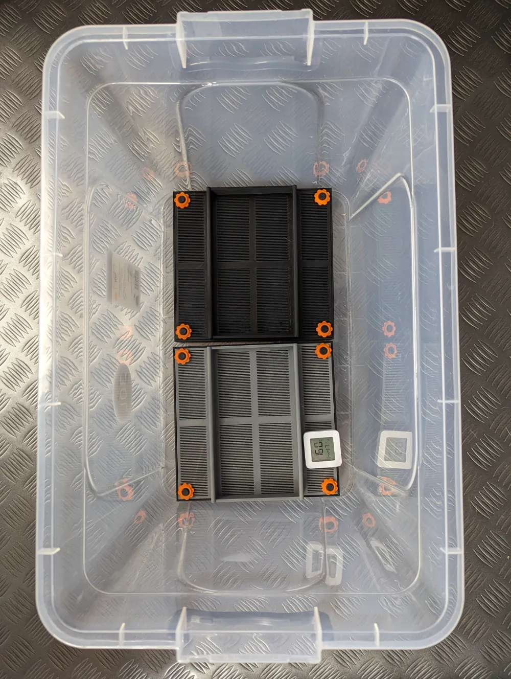 Large desiccant holder for Filament Drybox Remixed by MakoShark3