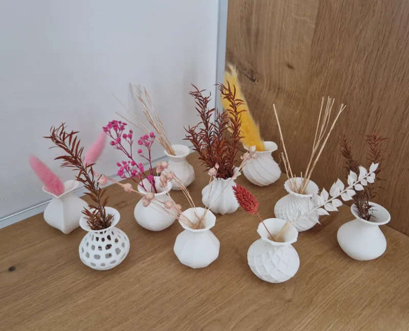 10 Mini Vases
