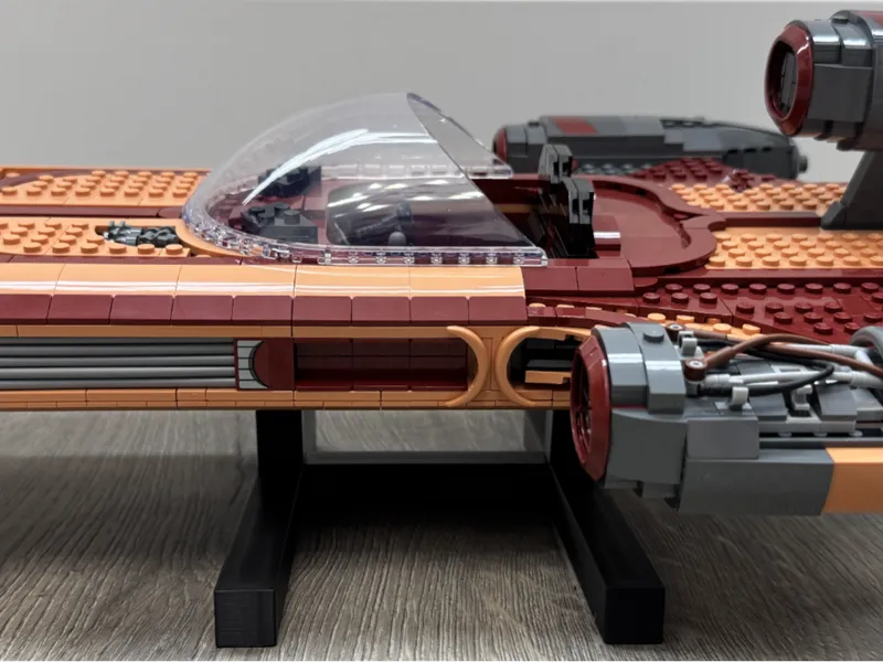 UCS Display Stand - Landspeeder (75341)