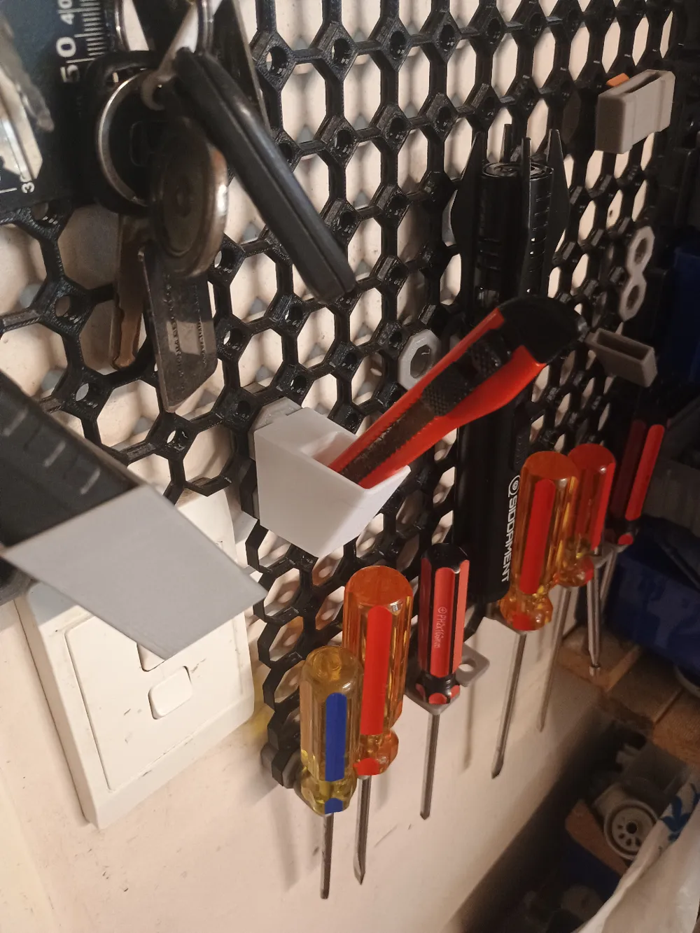 Box cutter - multiboard angled mount - push fit Remixed by Nigel Tufnel ...