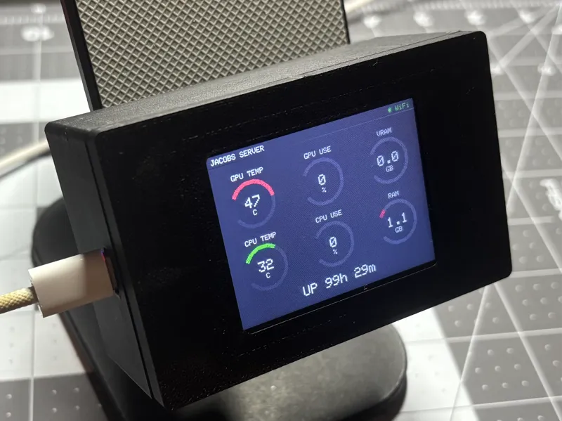 Solderless ESP32 2.4" TFT Display Enclosure