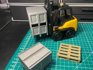 Stackable Pallet Box for Cyberbrick Forklift