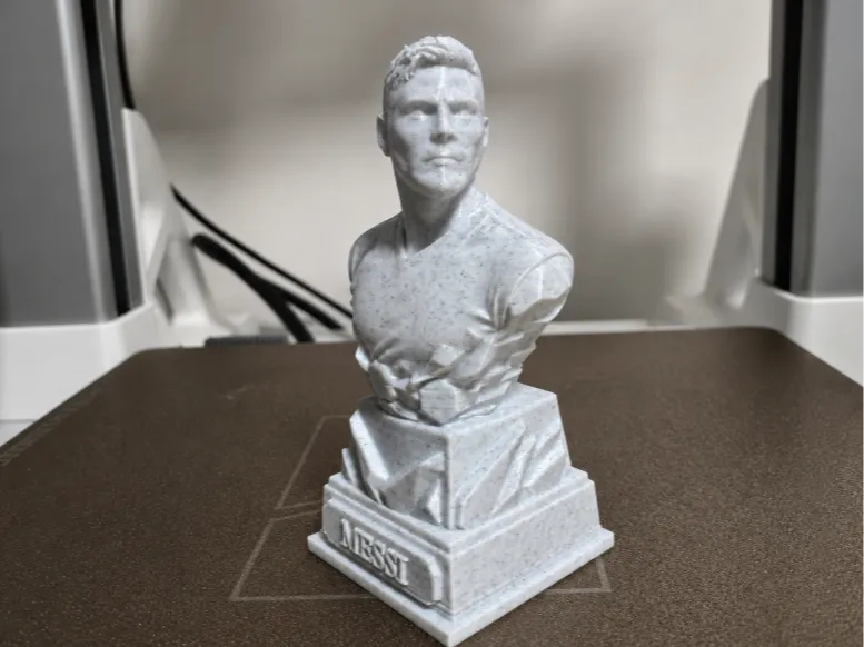 Lionel Messi Bust – Football Legend Sculpture