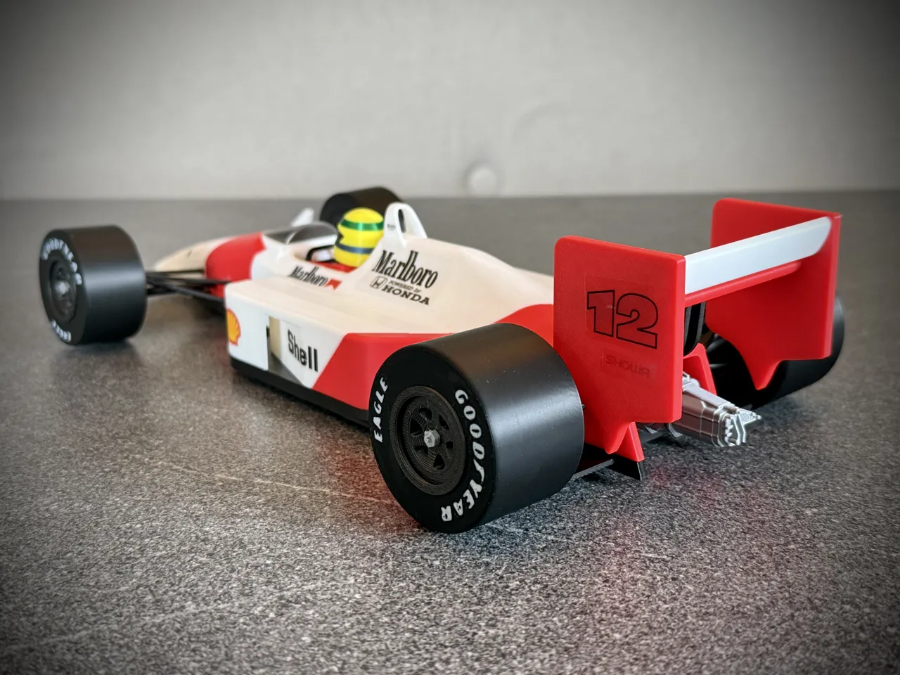 F1 McLaren MP4/4 1988 Ayrton Senna view 2