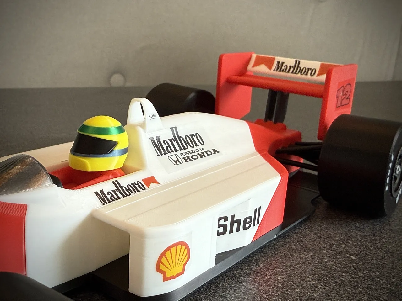 F1 McLaren MP4/4 1988 Ayrton Senna view 4