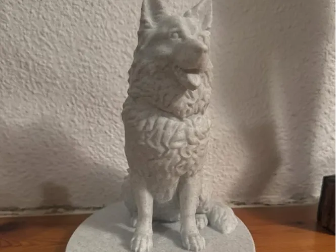 escultura de perro pastor alemán