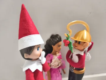 Modelo para impresión 3D: Elf Pranks – Broma Diaria #25 - Beso bajo muérdago — vista de referencia 2