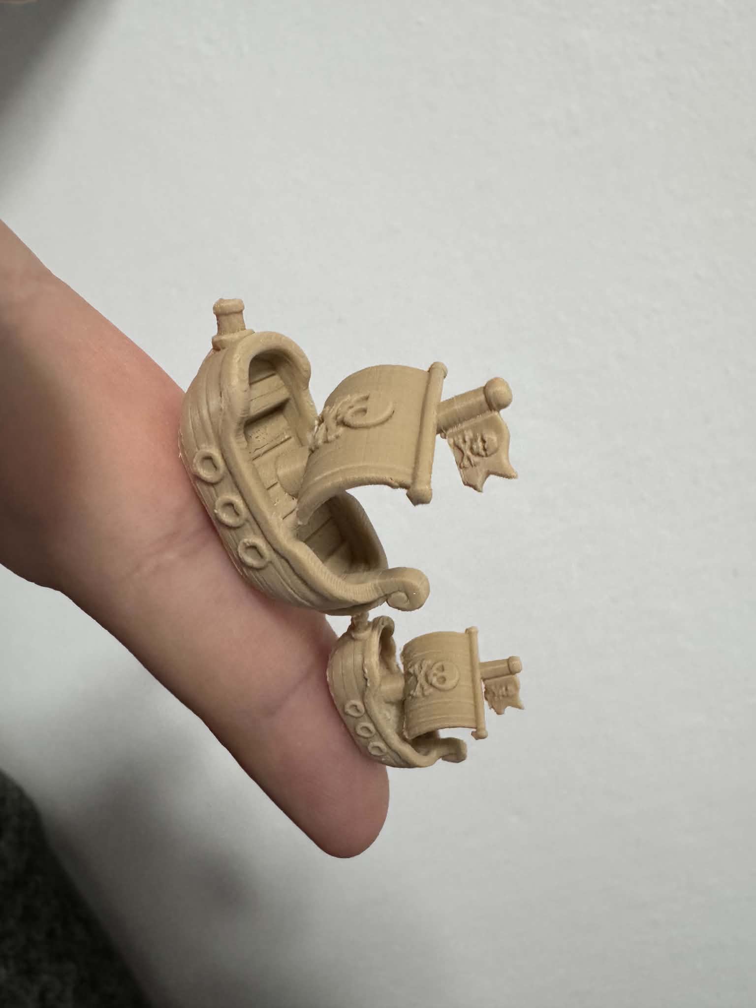 0.08mm layer, 2 walls, 15% infill 3cm 