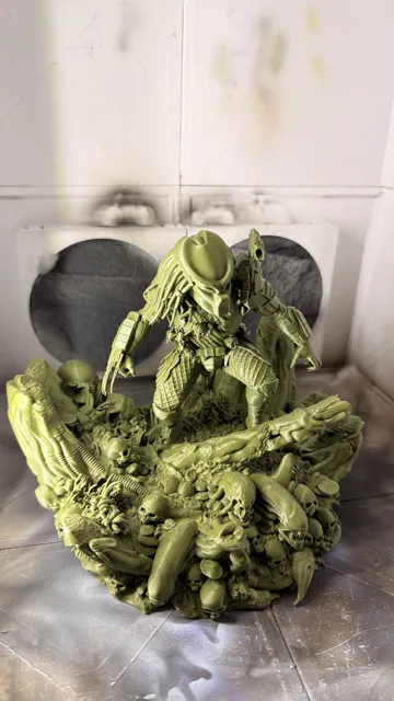 Letrero o emblema decorativo: Sci-Fi Bio-Cacciatore Alieno — vista de referencia 5