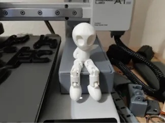 long leg alien buddy
