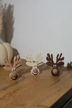 Estante o repisa: Cute Christmas Reindeer | Large Fuzzy Skin Nose — vista de referencia 5
