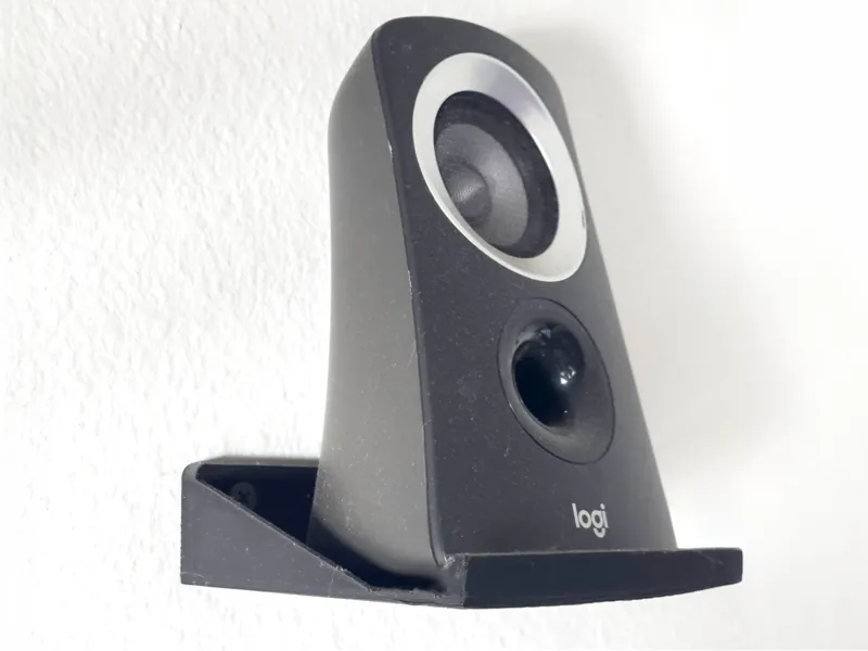 Wall mount shelf for computer speakers