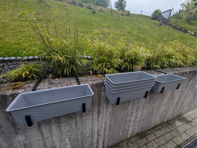 Blumenkasten Mauerhalter