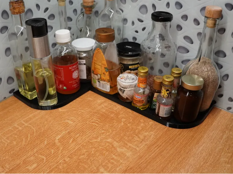 Minimalistic tray for storing spices