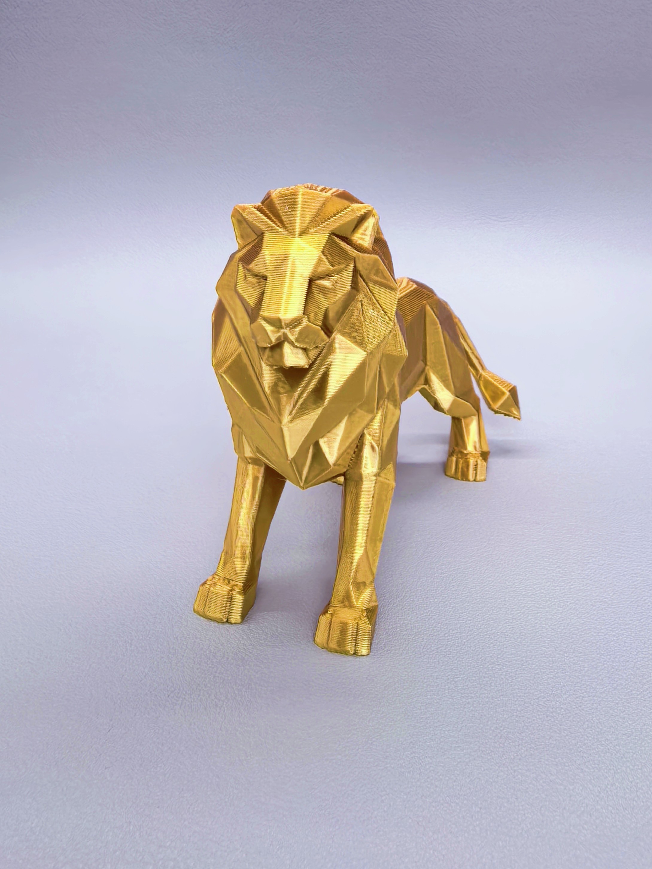 Low-poly lion sculpture figurine - Free 3D Print Model - MakerWorld