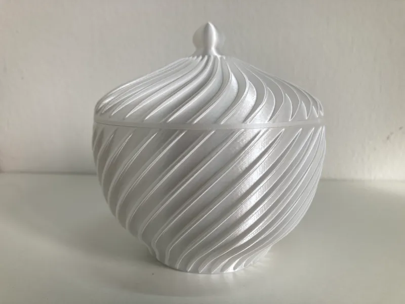 Spiral bowl with optional lid
