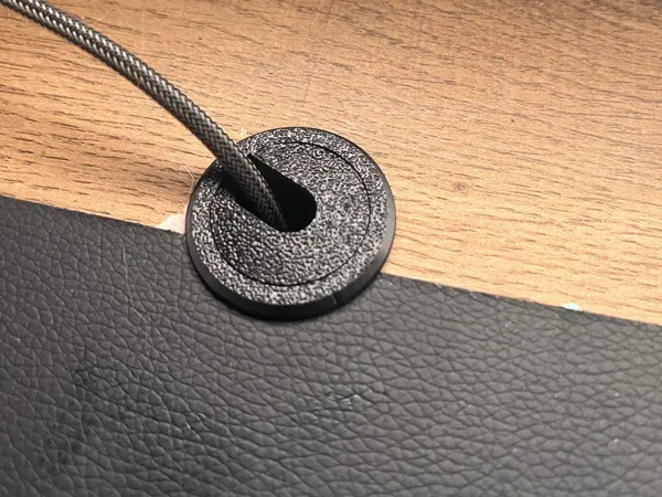 Passe-câble encastrable pour bureau