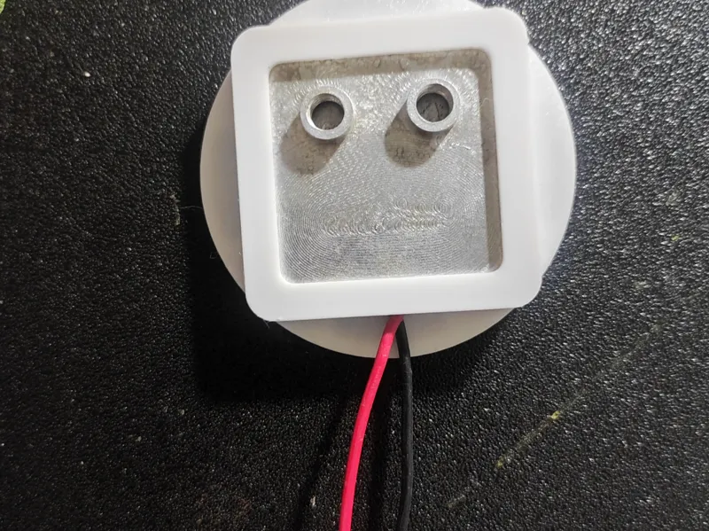 手机平板磁吸半导体水冷散热器外壳