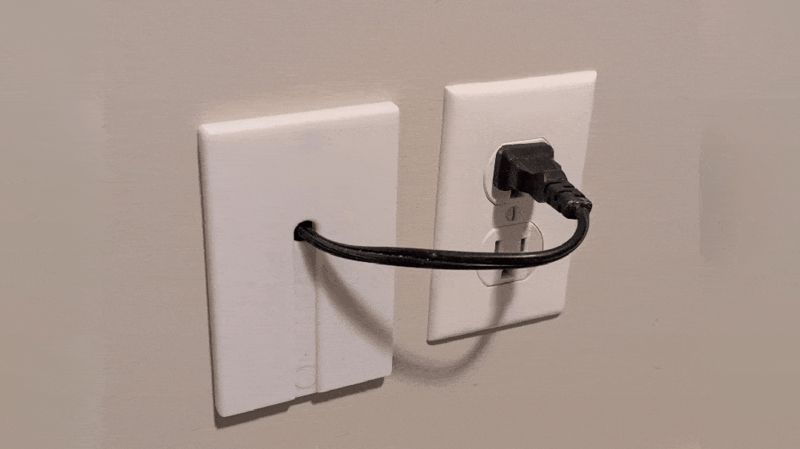 Wall cover plate for cord passthrough