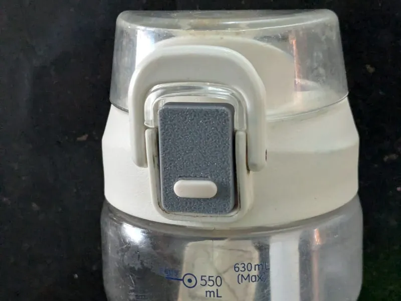 KOLORR water bottom press button