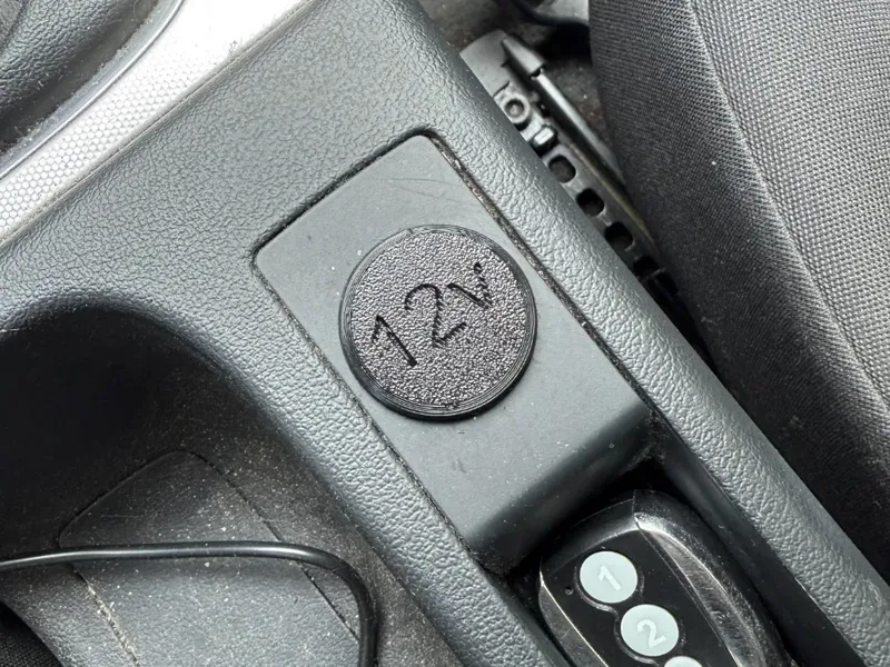 Car 12V Cap