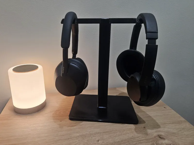 Minimalist Dual Headphone Stand