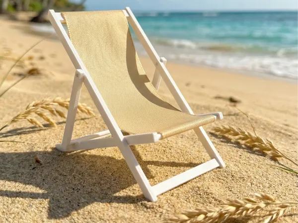 Chaise longue miniature (échelle 1:10)