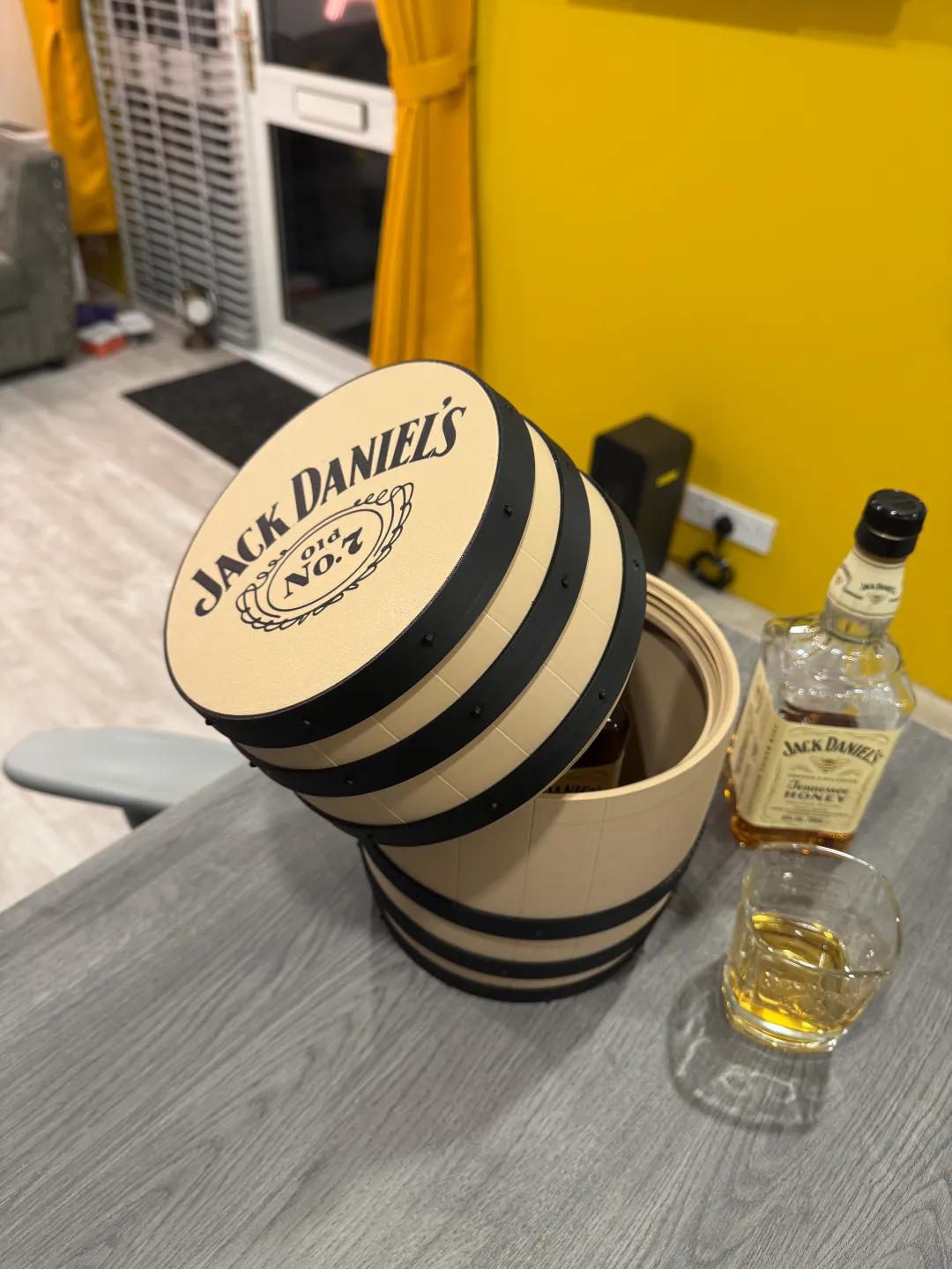 Whiskey Barrel Gift Box view 4
