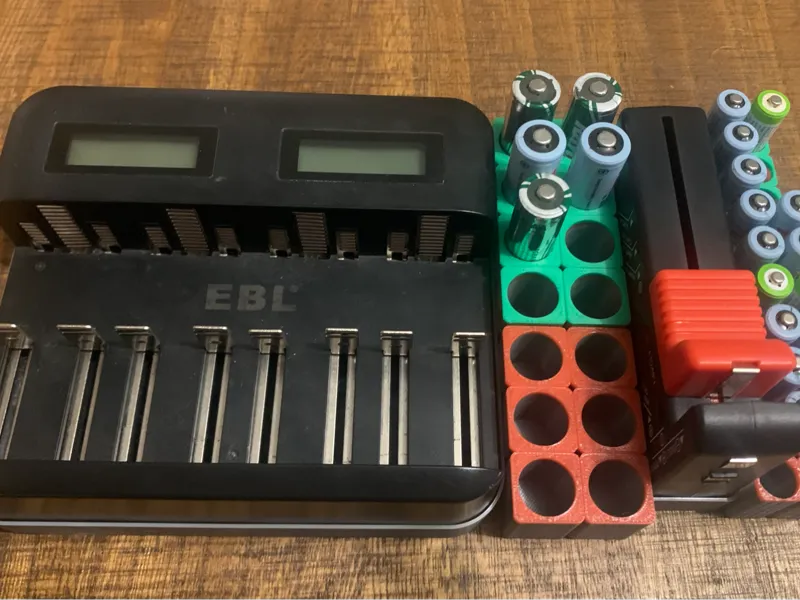 EBL C9008 Battery Charging Station