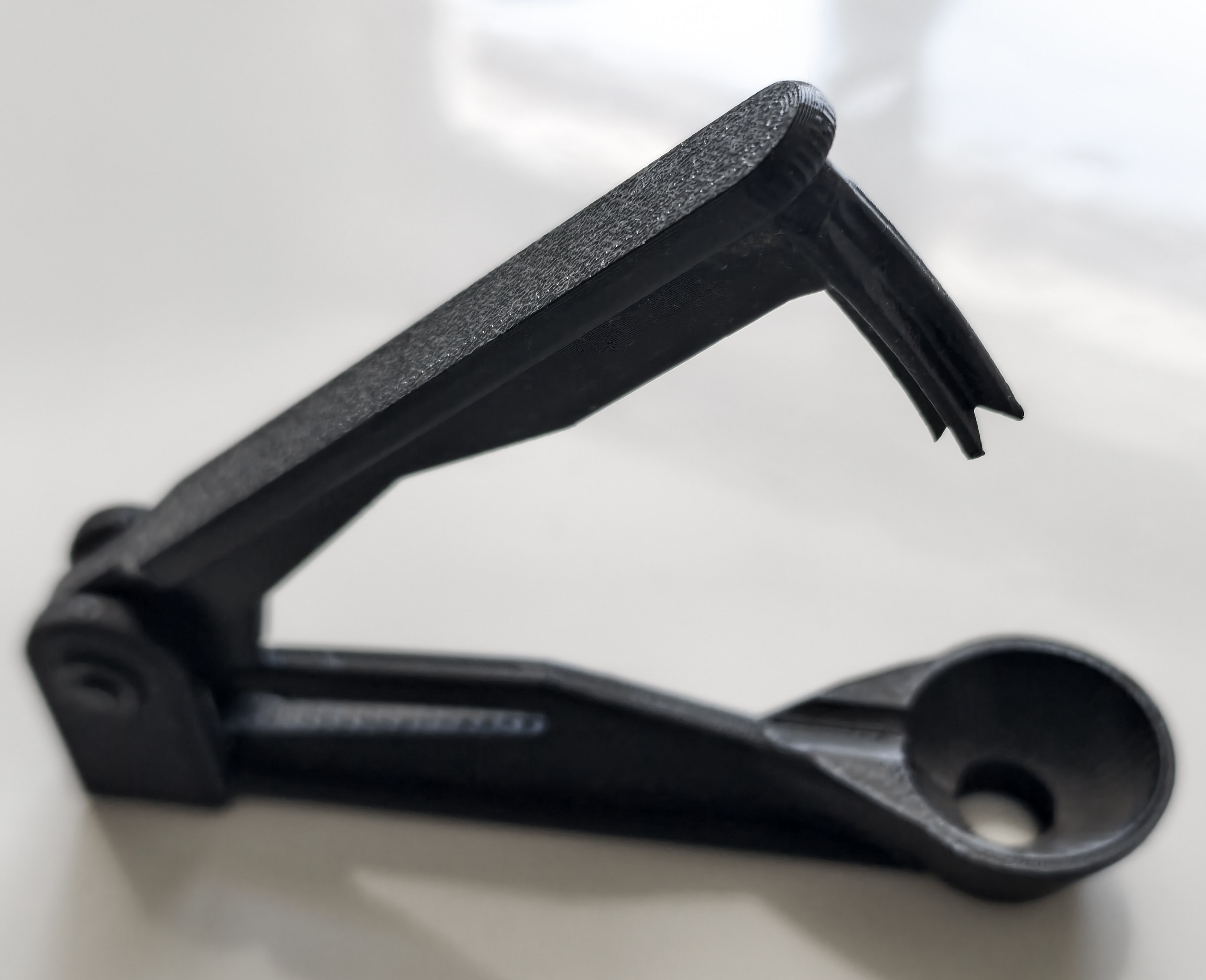 Miniatura 2 do modelo 3D Handy Cherry Pitter