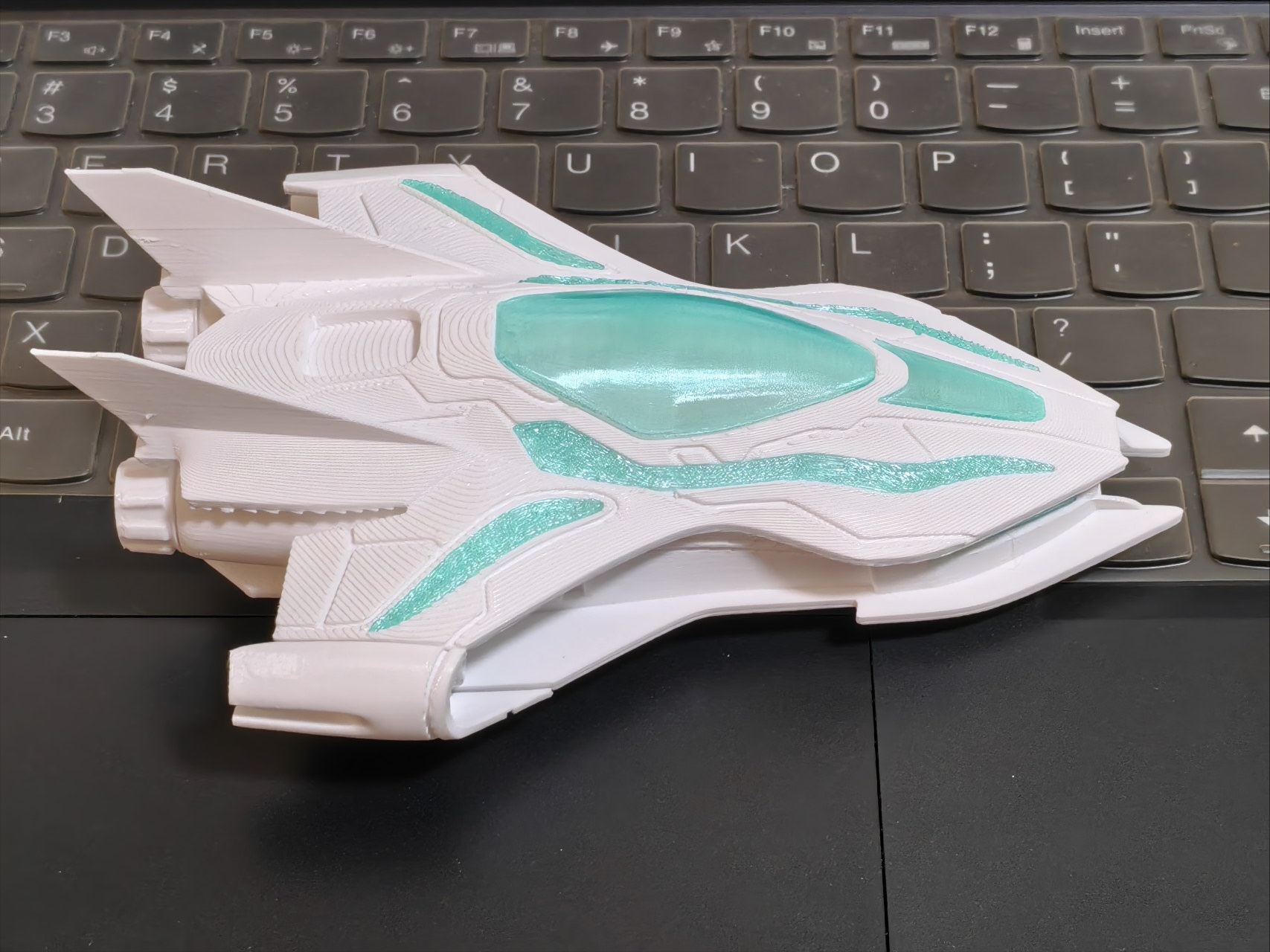 Miniatura 1 do modelo 3D 极光脉冲・星际战机（可加灯光）