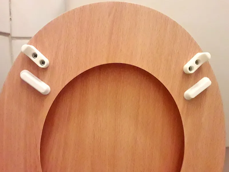 Positionsstein Toilettendeckel